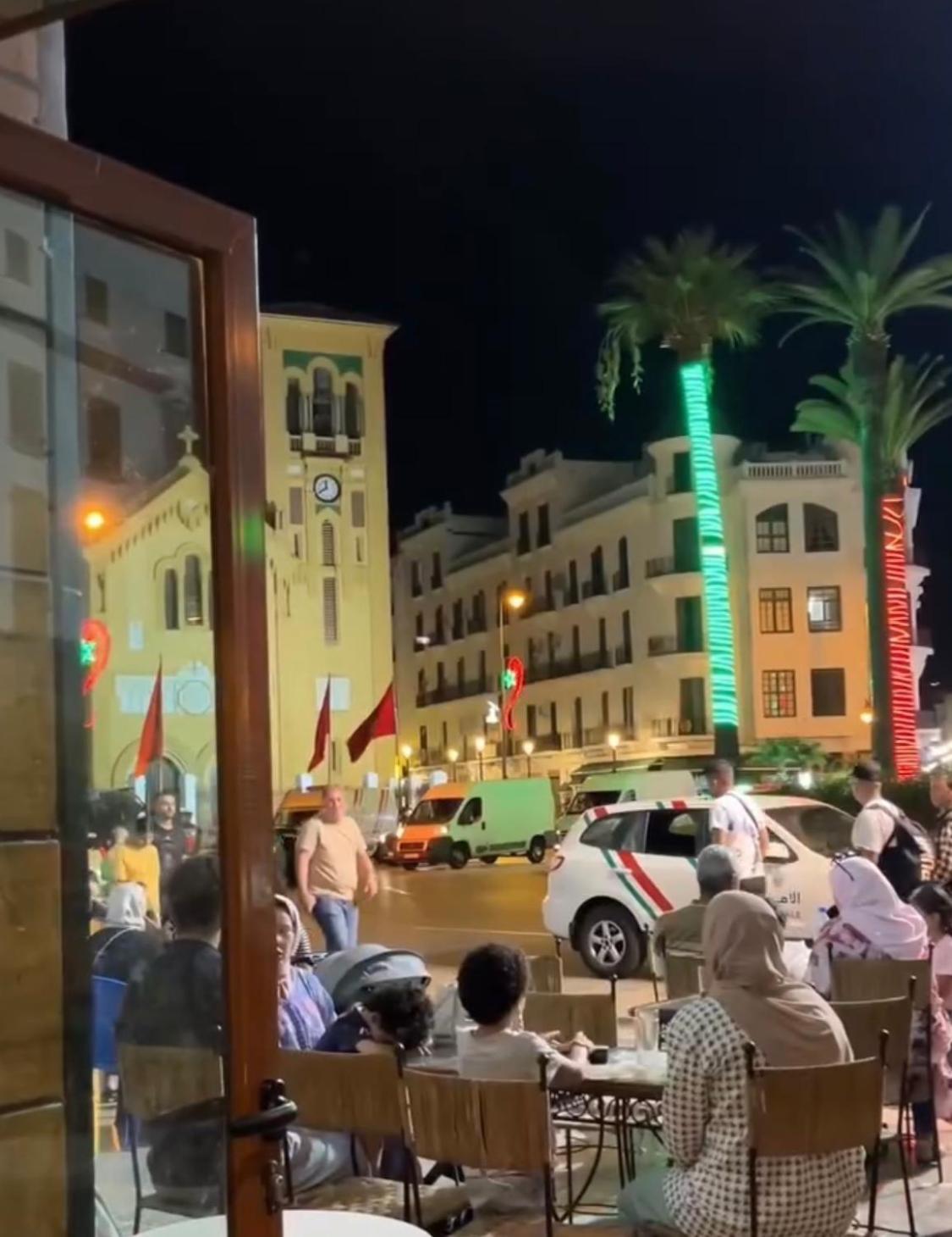 Joli Appart Avec Terrasse Au Centre Ville Tetouan Exterior photo